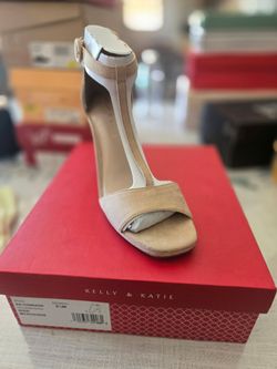 Kelly & Katie  Heeled Sandal Size 9.5M