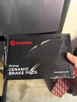 Brembo ceramic front brake pads (Honda Accord, Civic, Acura Integra) p28104n