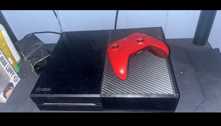 Xbox One W/ Controller (Blue not Red) and Charging Station