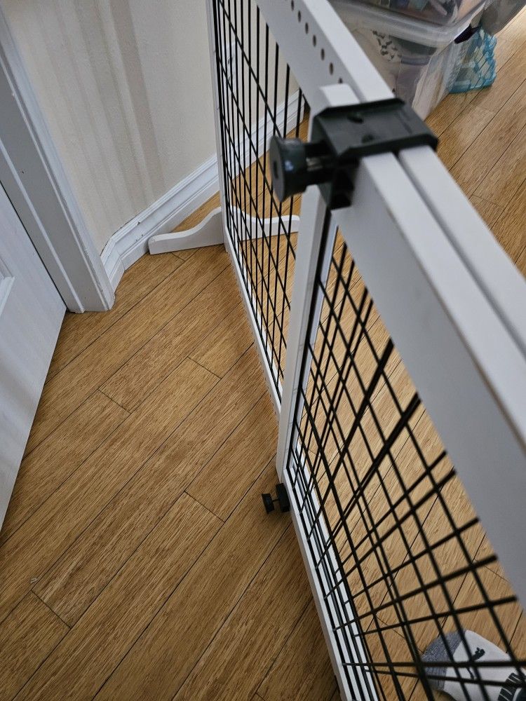 Dog Gate Top Paw for Sale in Cypress, CA OfferUp