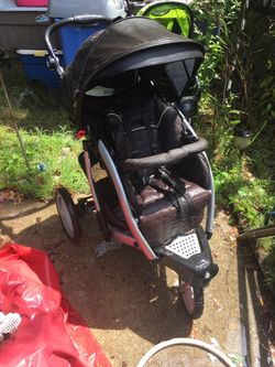 LNEW graco jogging stroller only $60 firm