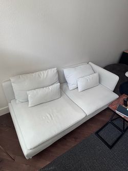 White IKEA SODERHAMEN