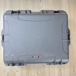 NANUK 945 Hard case durable, waterproof, and dustproof hard case