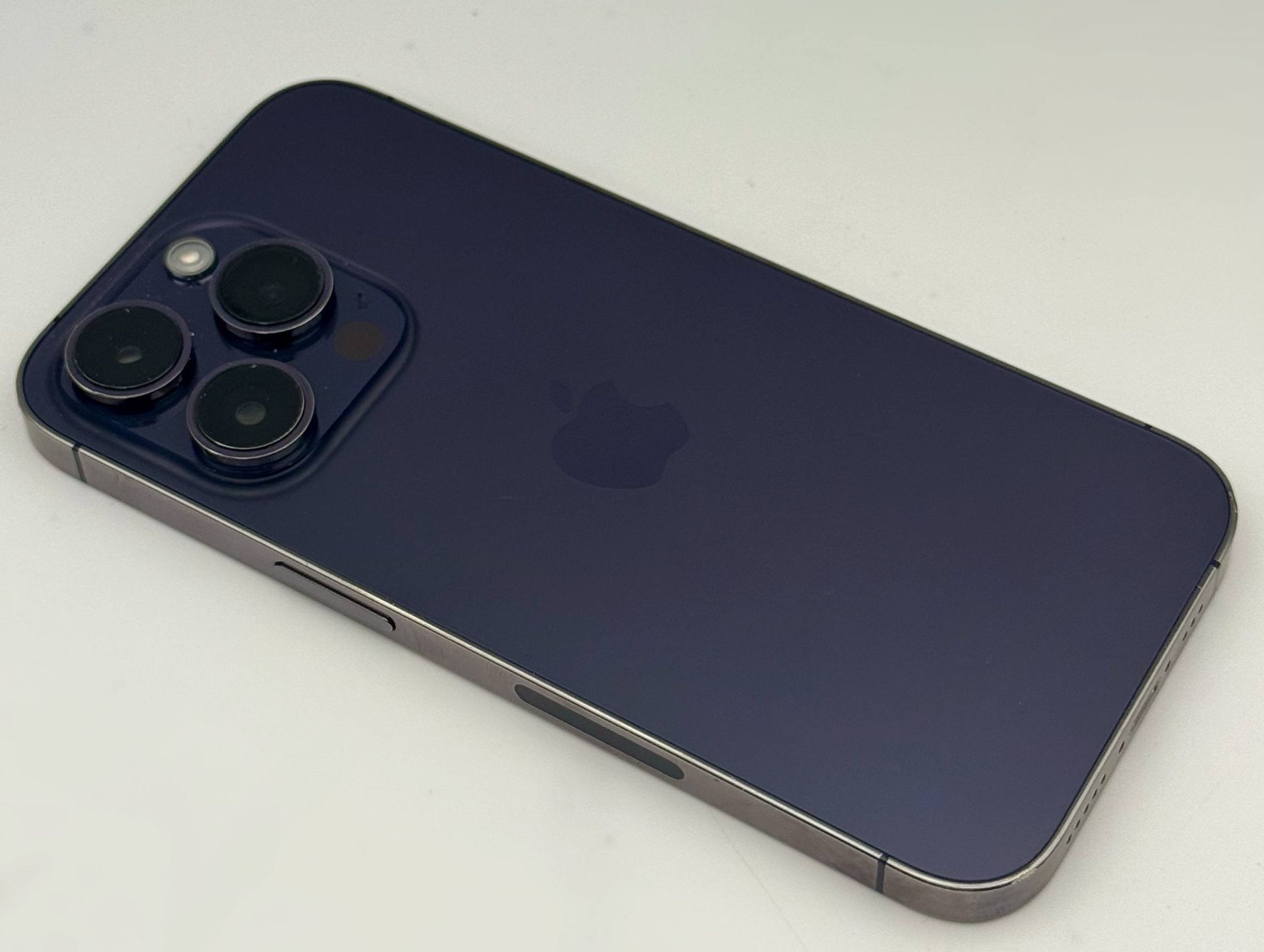 Apple iPhone 14 Pro A2650 Purple 256GB Storage iOS Unlocked BH 88% Smartphone