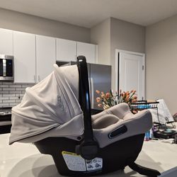 Nuna Stroller and Car seat Set