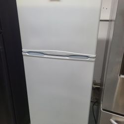 20" Fridge