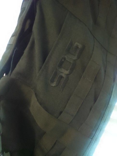 SOG Men's Black Sports Dufflebag Backpack With Smaller Bag Included