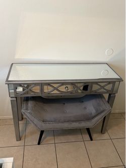 Gray dressing table