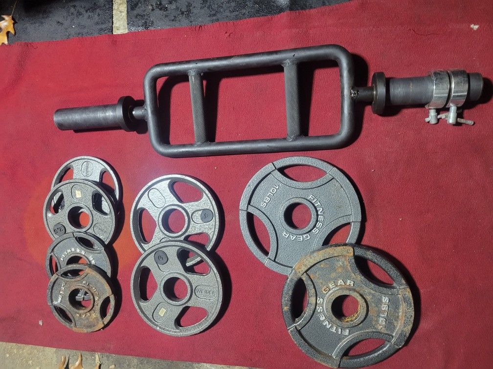 2" HOLE OLYMPIC TRICEP BAR WITH COLLARS. 40LBs. 2-10s 2-5s 4-2.5s
11525 S HALSTED DUNKIN DONUTS/7111.S WESTERN WALGREENS
80$ CASH ONLY AS