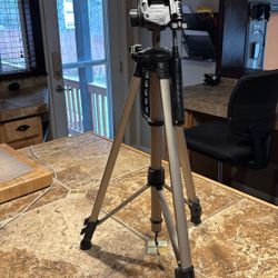 MX 2000 Adjustable Tripod