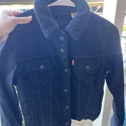 black levi’s jacket