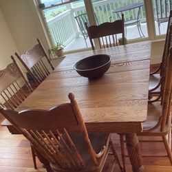 Beautiful Antique Oak Dining Set With Six Beautiful Unique Matching Pressback Chairs CLEAN PET/SMOKE-FREE, STURDY