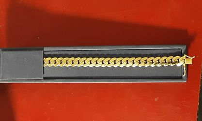 Cuban Link Bracelet - Yellow Gold 10k (.417) 19 grams 8 inch