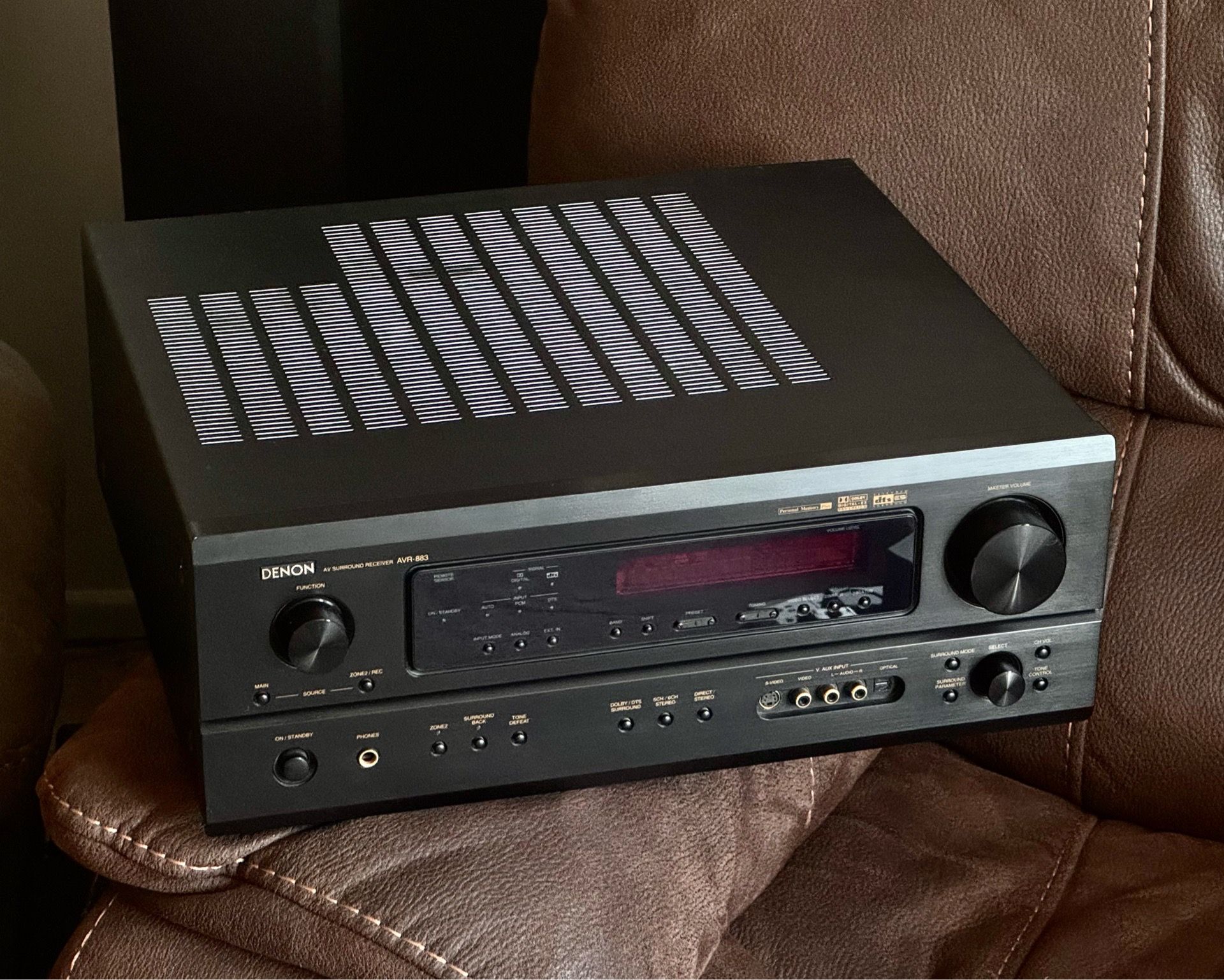 Denon AVR883 6.1 channel 110W/ch Receiver + Remote, MINT