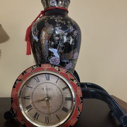 Oriental Vase Clock 🏺 