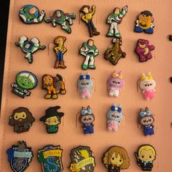 3 Por $ 2 Croc Charms  Charms 