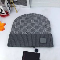 Men’s Louis Vuitton signature patch Beanie.