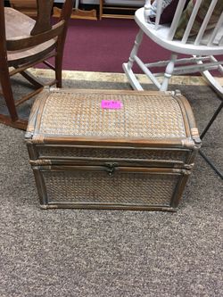 Small treasure chest
