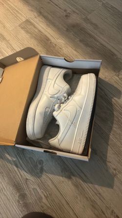 Air Force 1s size 10