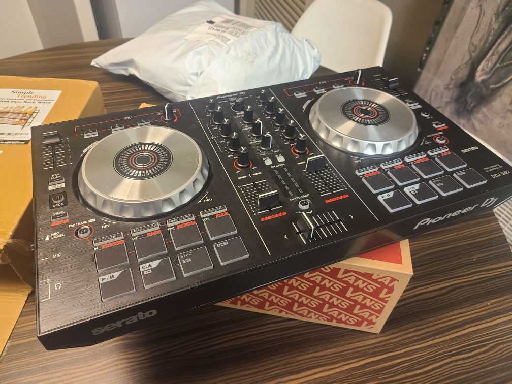 Pioneer Ddj Sb 200 Dj Controller