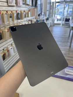 Apple - iPad Pro 12.9" (5th Generation, 2021) (WiFi) (Pre-owned) / 256GB / Excellent| $5 Down | Payment plan available