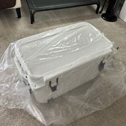 50 Liter Bison Cooler
