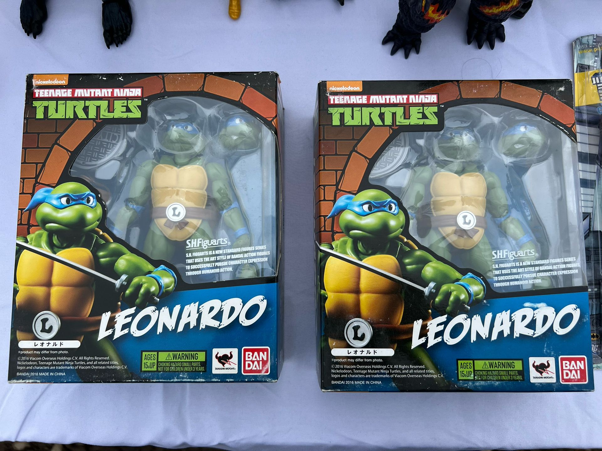 Bandai S.H. Figuarts Teenage Mutant Ninja Turtles - Leonardo Action Figure $ 60 Each 