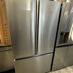 New 36-inch Hisense Bottom Freezer Fridge