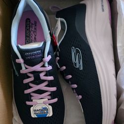 *Brand New* Skechers Vapor Foam Navy Lavender Sneakers Shoes Youth sz 5