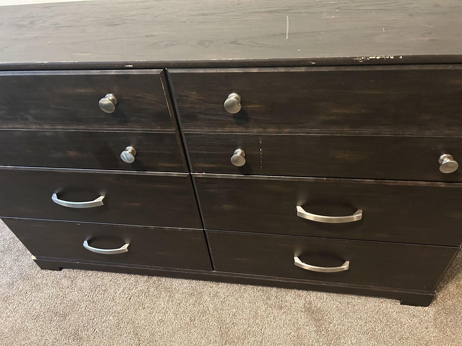 8 Drawer Dresser