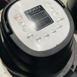 Instant pot airfryer lid and accessories- 6 qt