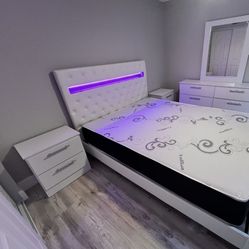 WHITE BEDROOM SET - JUEGO DE CUARTO COLOR BLANCO 