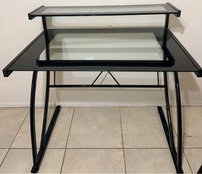 Desk $40