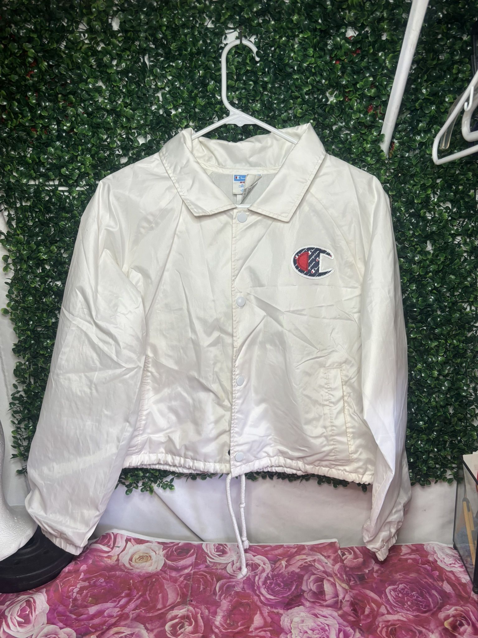 Women’s Medium Champion Windbreaker 