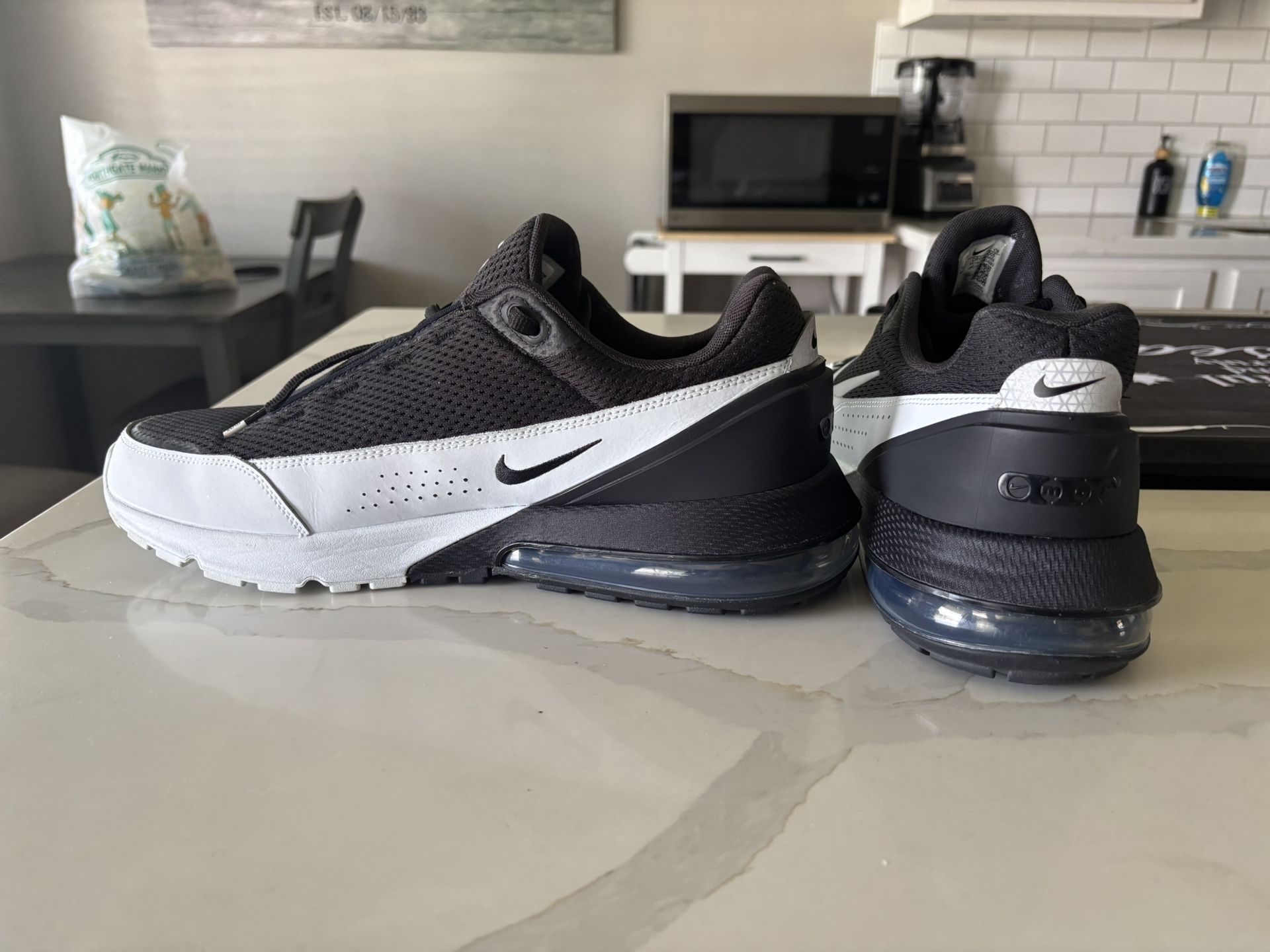 Nike Air Max Pulse Size 14