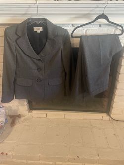 women’s suit