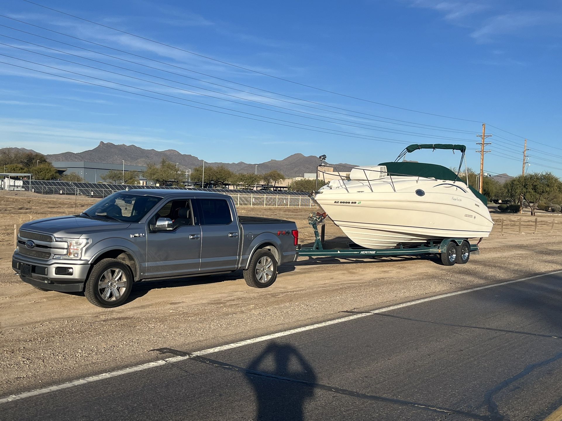 1998 Rinker 266 fiesta vee