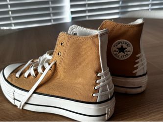 NEW Converse Platform High Tops women 5.5
