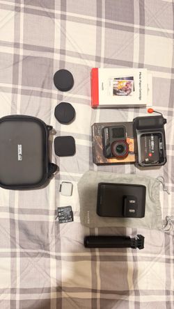 Insta 360 ace pro 2 photography bundle