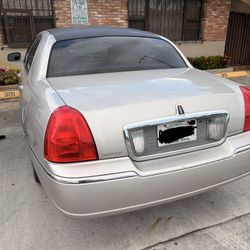 Lincoln Towncar 2008