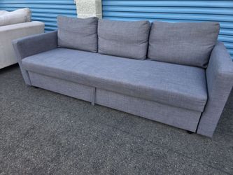 Free delivery nearby of sleeper sofa