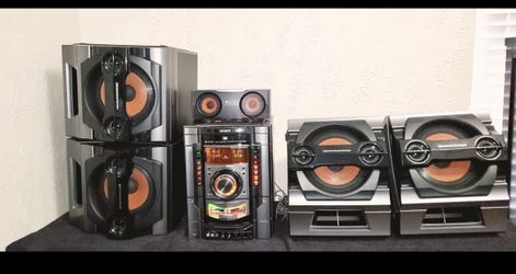 Sony LBT-ZX80D Mini Hi-Fi Component System 3 DVD, CD,CD-R/RW, DivX