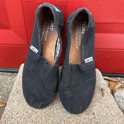 Girls Tom’s Shoes