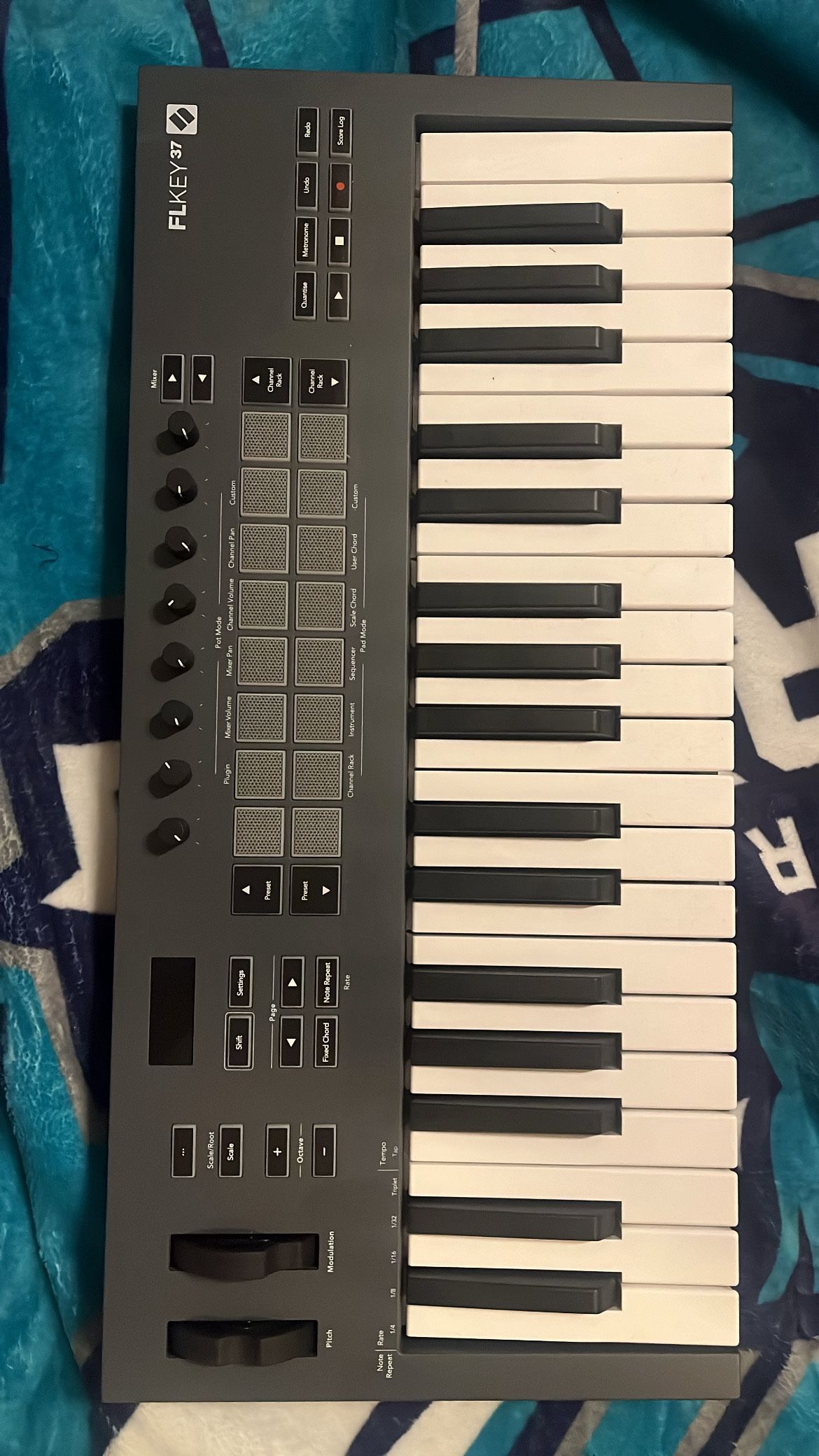 Novation FLkey 37 MIDI Keyboard and Drum pad