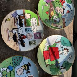 Peanuts Collectors Mugs and Plates by The Danbury Mint Peanuts Gang