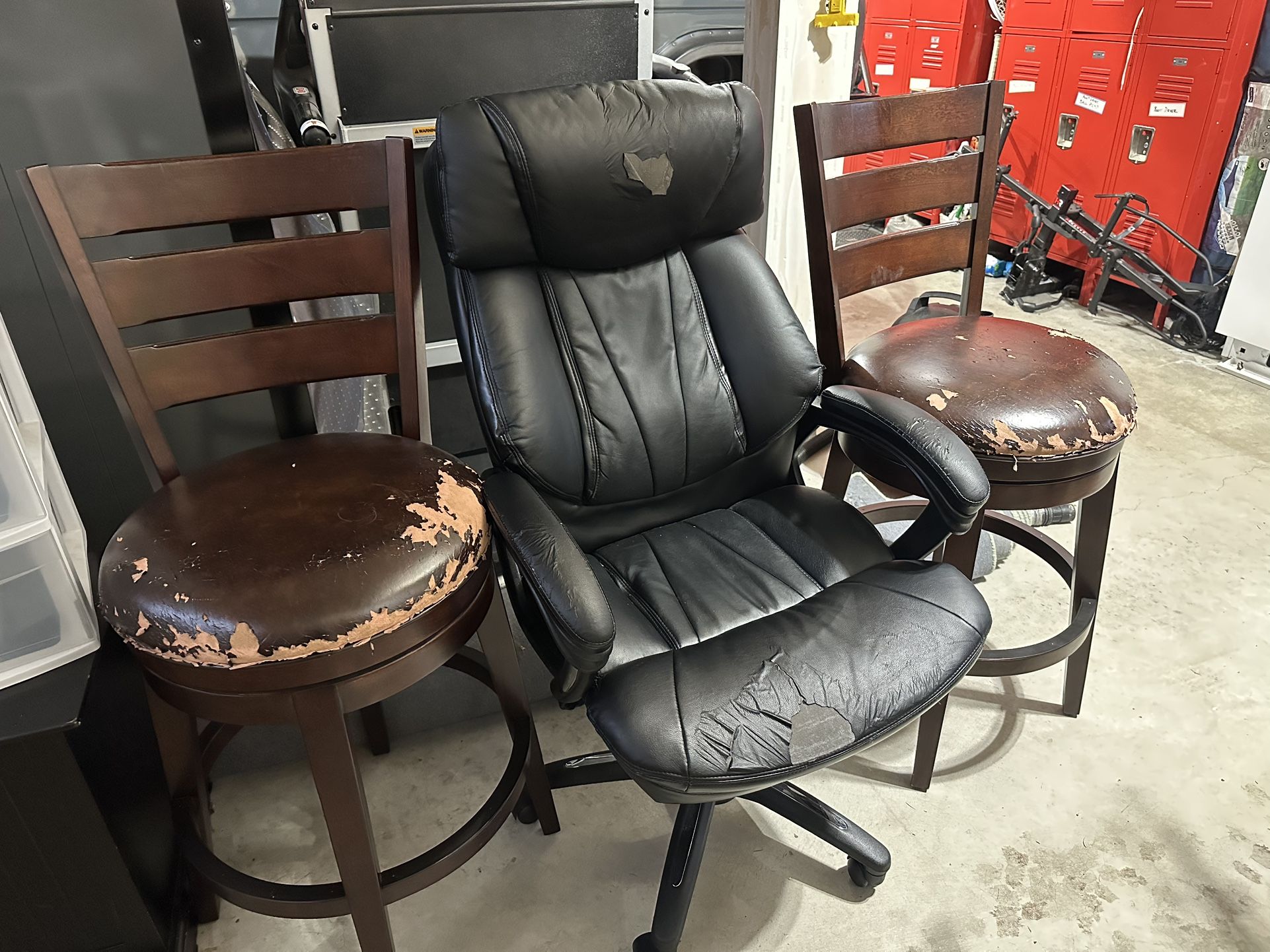 The Stools And Gaming Chair