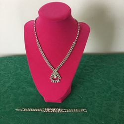 Vintage Weiss 1/2” Wide Bracelet & Necklace Elegance Excellent 