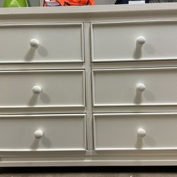 White 6 Drawer Dresser 