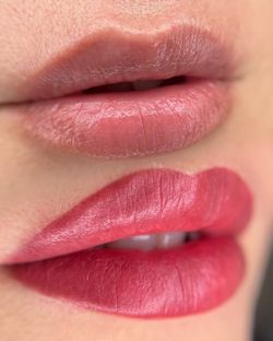 Lip blush