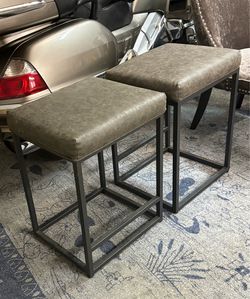 Sturdy Counter Stools 19x15x24 $25/each